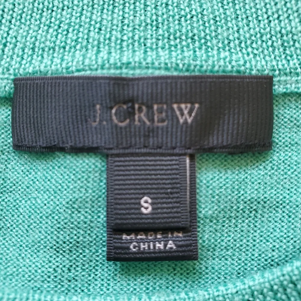 J. Crew Women's Crew Neck Wool Sweater. Size Small